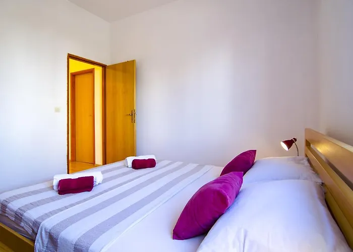 Music School * Split